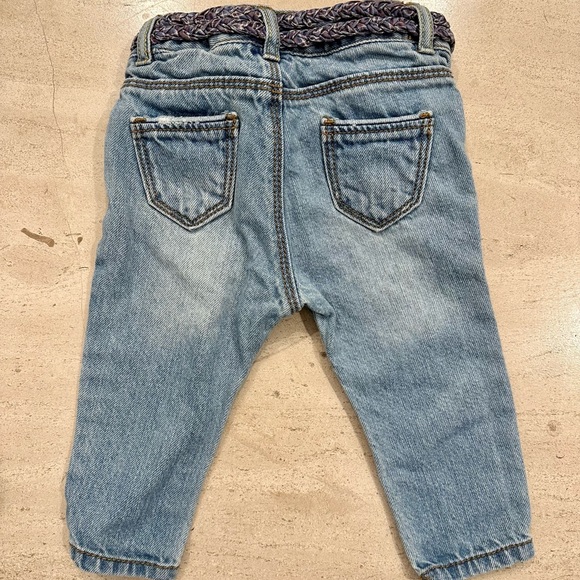 Zara babygirl destroyed jeans 3/6 mo - Picture 5 of 5
